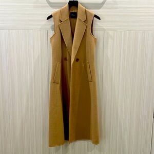 Theory long vest coat with pockets.- 90% wool 10% cashmere. Never worn brand new